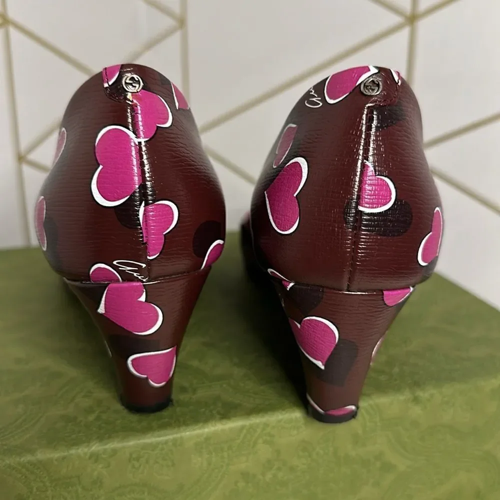 💯Authentic Gucci Heart Print Wedge Heels with Open Toes🍀